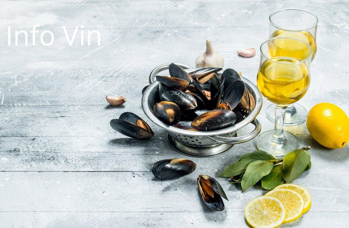Moules et vins blancs : un duo parfait pour sublimer la choucroute de la mer.